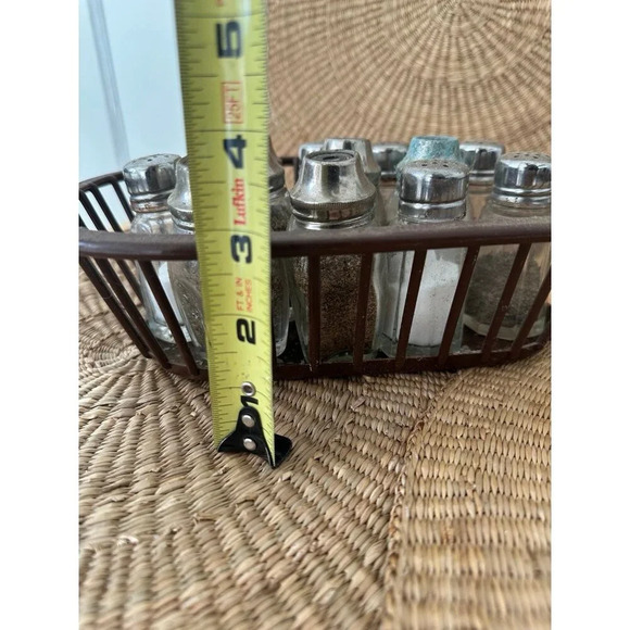 Vintage set of 12 salt and pepper shakers - Picture 7 of 9